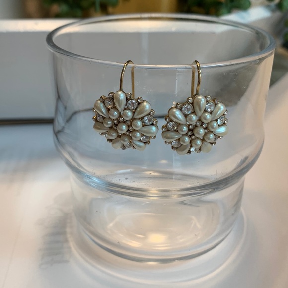 Carolee Jewelry - Pearl cluster disk earrings